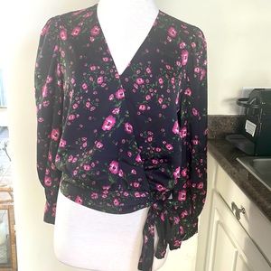 Banana Republic, fun , beautiful flowery top Perfect for holiday parties